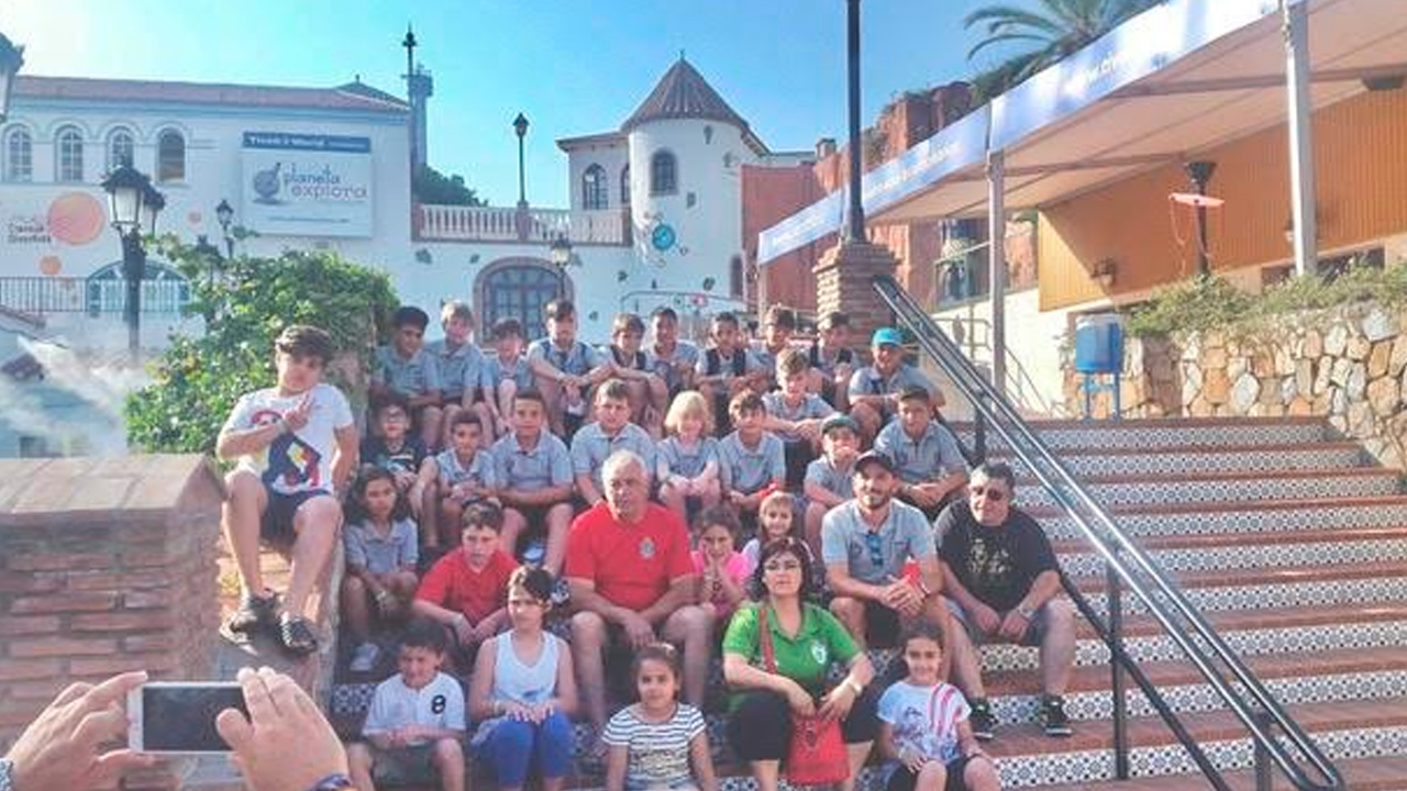 Jóvenes futbolistas de Mojácar en Benalmádena