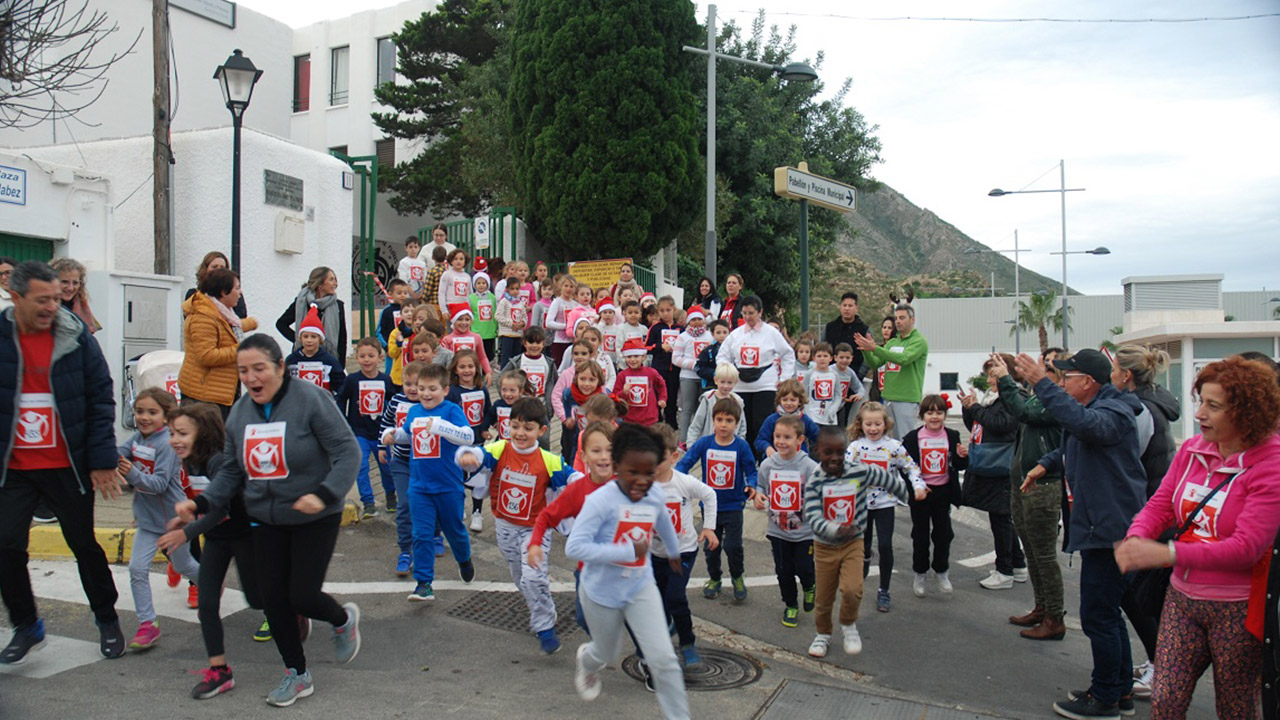 Maraton para save the children en Mojacar